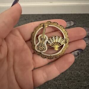 Spain Damascene black Enamel Spanish Guitar Gold Tone Fan Pin Brooch Vintage